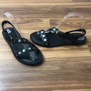 EUC Frye Morgan Black Leather Hammered Flat Sandals, Size 8, Black & Silver